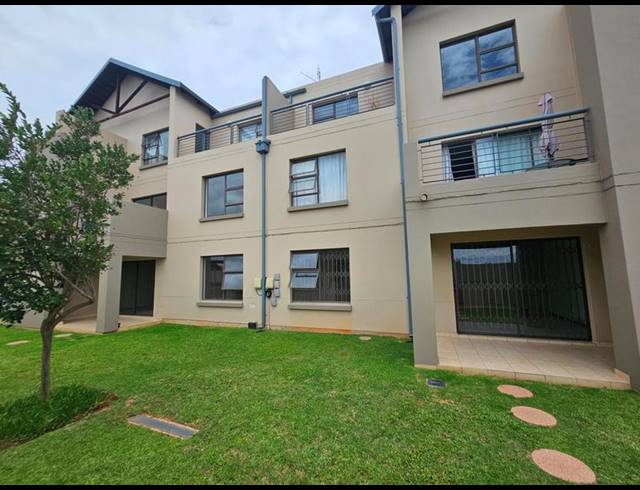 3 BEDROOM APARTMENT FOR SALE IN RUIMSIG